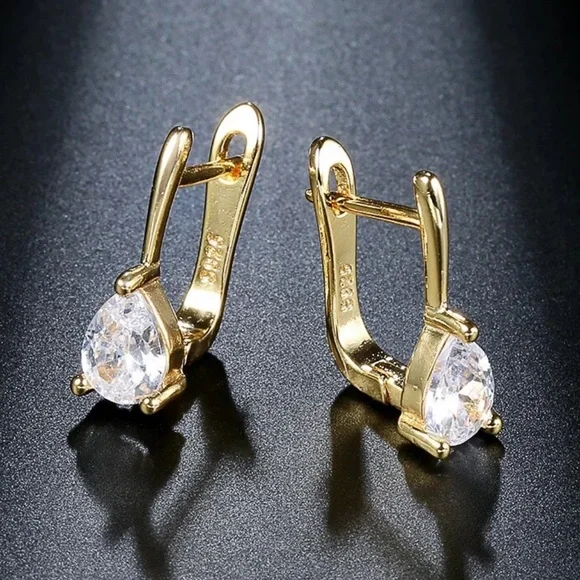 NEW GOLD 925 STERLING SILVER STUD EARRINGS, CUTE EARRINGS, WOW EARRINGS - Picture 3 of 5